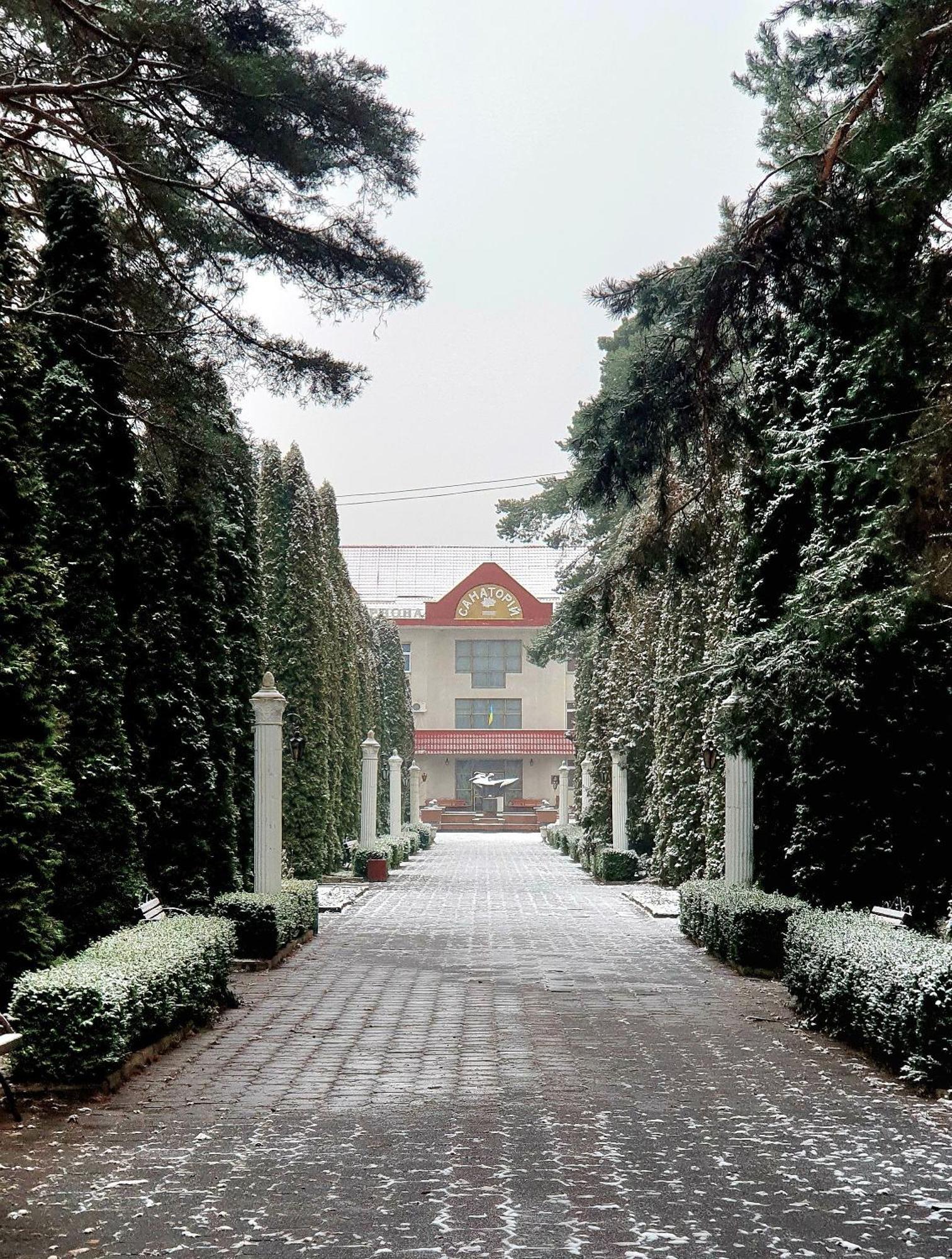 Санаторій Червона Калина Zhobryn Buitenkant foto